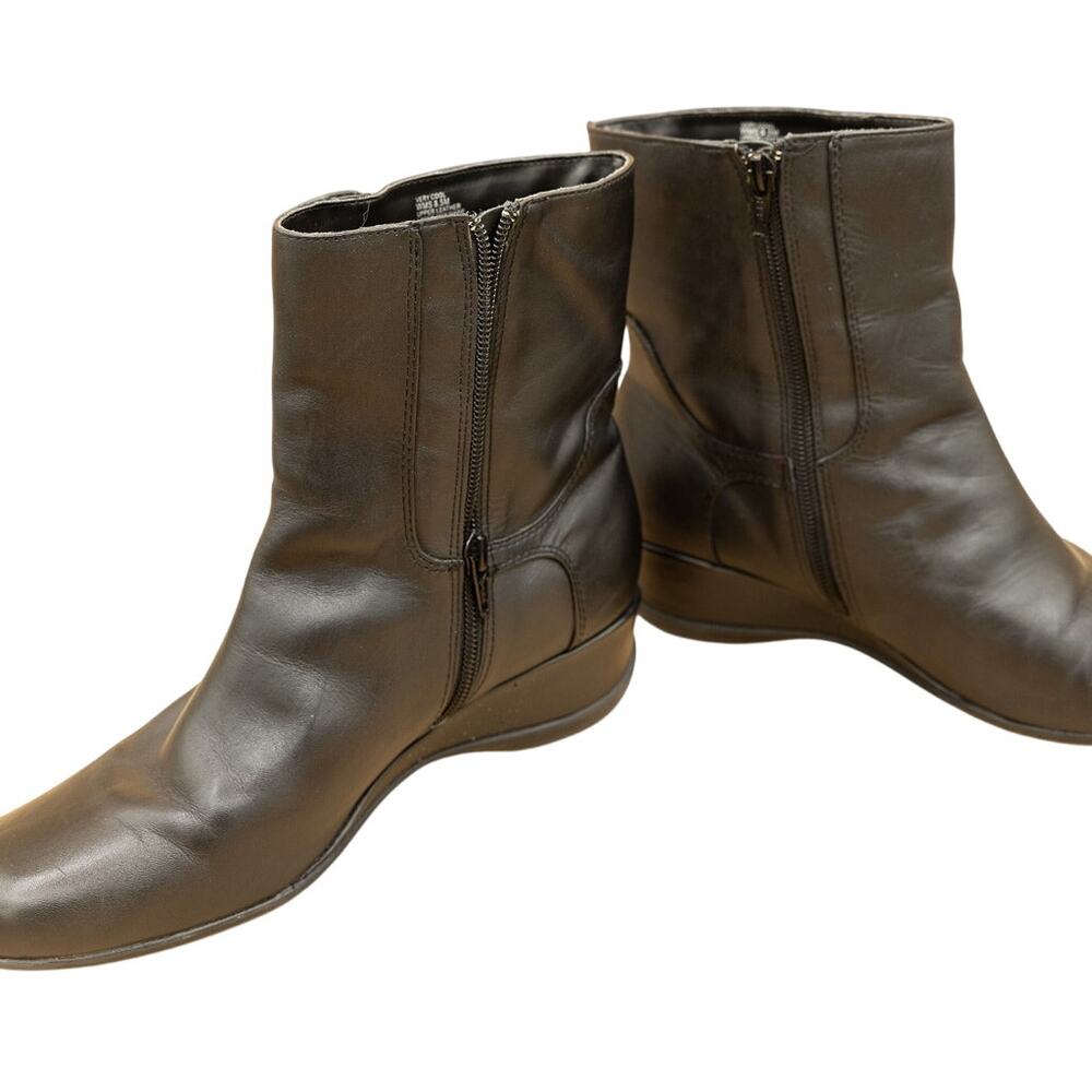Vintage Kenneth Cole Reaction "Very Cool" Black Leather Womens Boot 8.5M
